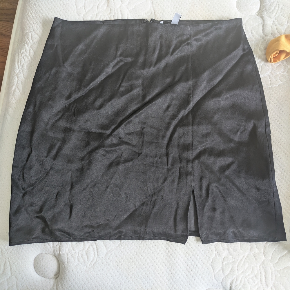 Elegant Black Women's Skirt